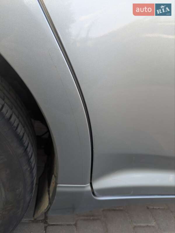 Универсал Toyota Avensis 2011 в Львове