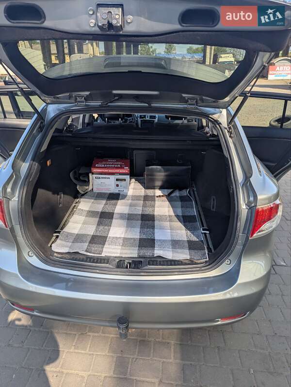 Универсал Toyota Avensis 2011 в Львове