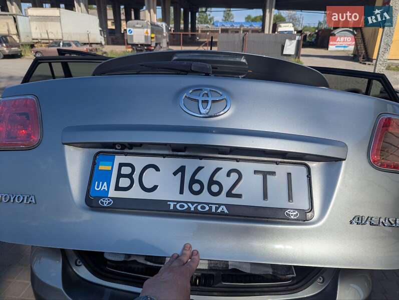 Универсал Toyota Avensis 2011 в Львове