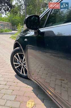 Седан Toyota Avensis 2012 в 