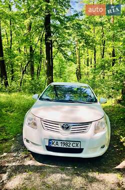 Седан Toyota Avensis 2011 в 