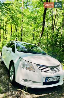 Седан Toyota Avensis 2011 в 