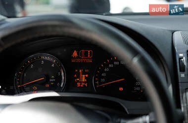 Универсал Toyota Avensis 2009 в 