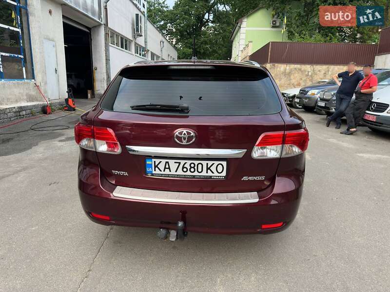 Универсал Toyota Avensis 2012 в Киеве фото 33 Универсал Toyota Avensis 2012 в Киеве