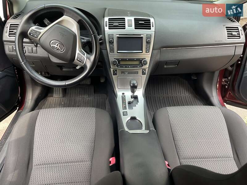 Универсал Toyota Avensis 2012 в Киеве фото 48 Универсал Toyota Avensis 2012 в Киеве