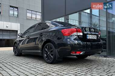 Седан Toyota Avensis 2015 в 