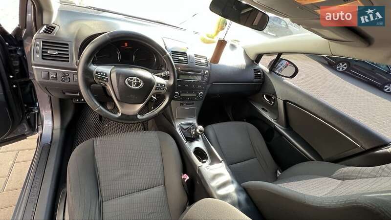 Универсал Toyota Avensis 2008 в Луцке