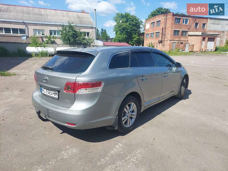 Универсал Toyota Avensis 2010 в Луцке