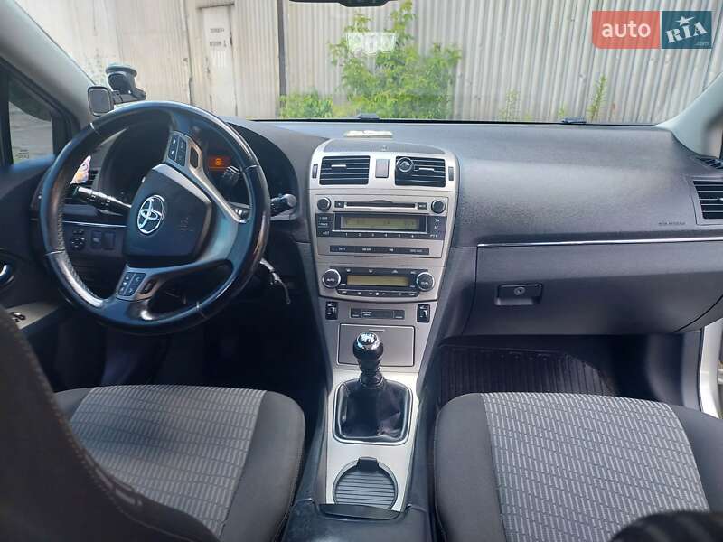 Универсал Toyota Avensis 2010 в Луцке
