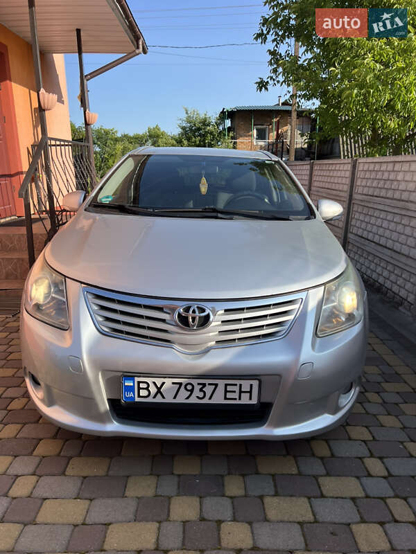 Toyota Avensis 2011