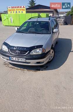 Универсал Toyota Avensis 2001 в Самборе