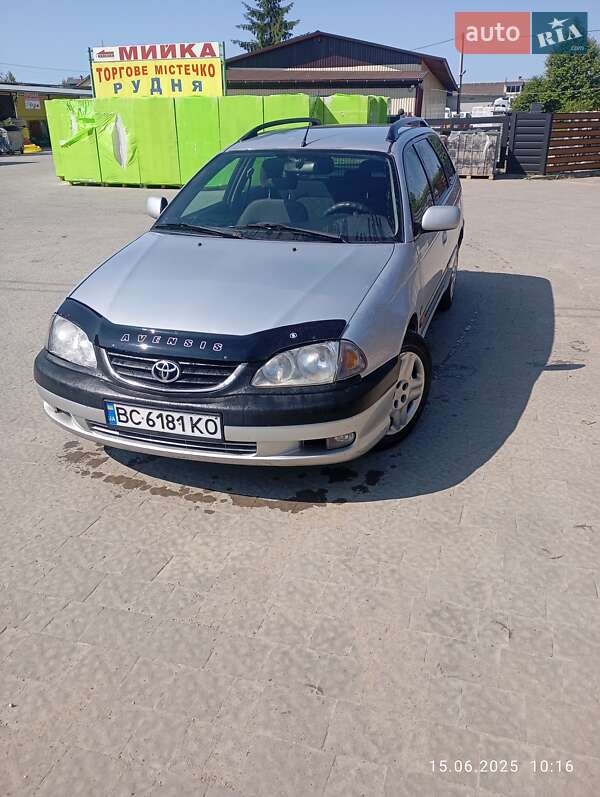 Toyota Avensis 2001