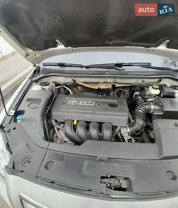 Седан Toyota Avensis 2006 в Ивано-Франковске фото 7 Седан Toyota Avensis 2006 в Ивано-Франковске