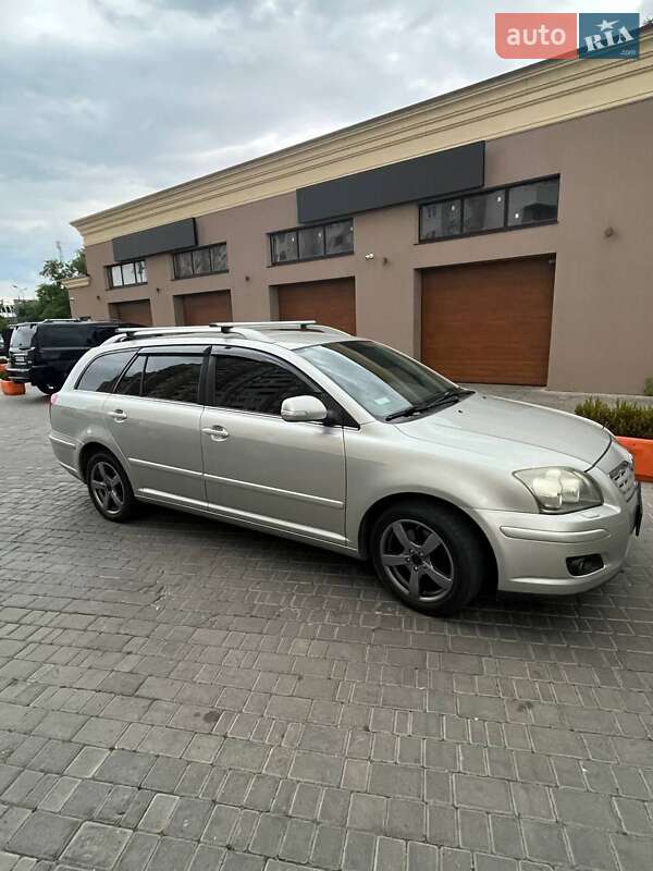 Универсал Toyota Avensis 2006 в Одессе