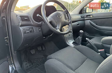 Универсал Toyota Avensis 2004 в 