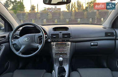 Универсал Toyota Avensis 2004 в 