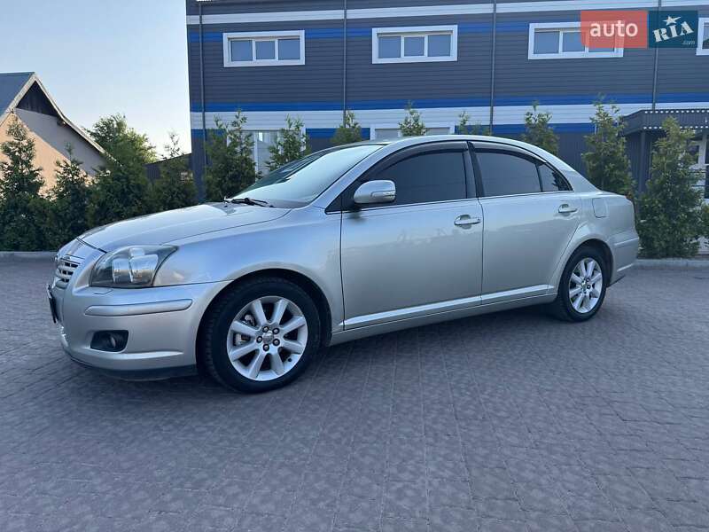 Седан Toyota Avensis 2006 в Коломиї