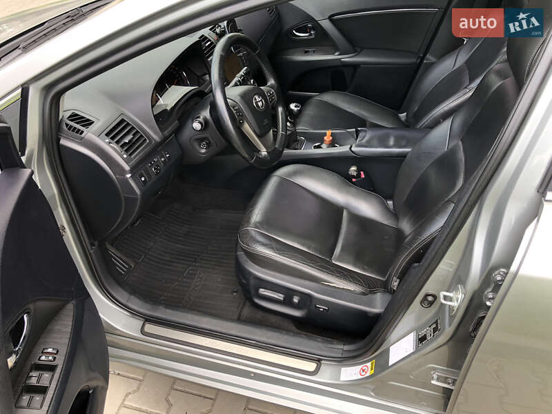 Универсал Toyota Avensis 2008 в Луцке