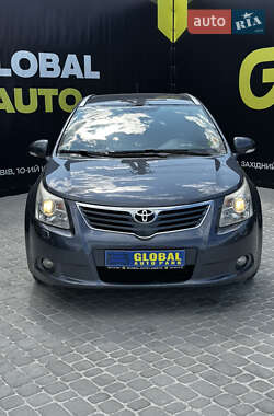 Універсал Toyota Avensis 2010 в Львові