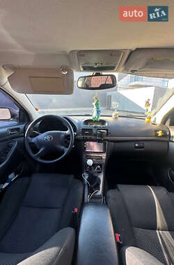 Седан Toyota Avensis 2006 в Черноморске