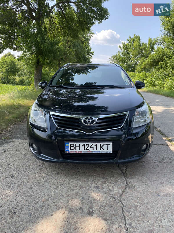 Универсал Toyota Avensis 2010 в Кодыме