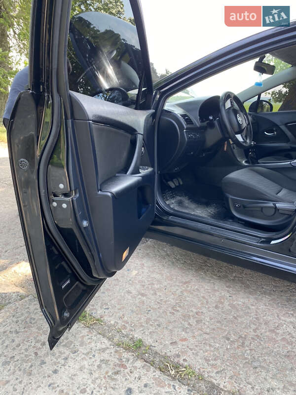 Универсал Toyota Avensis 2010 в Кодыме