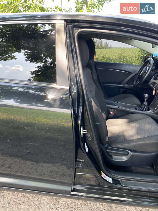 Универсал Toyota Avensis 2010 в Кодыме