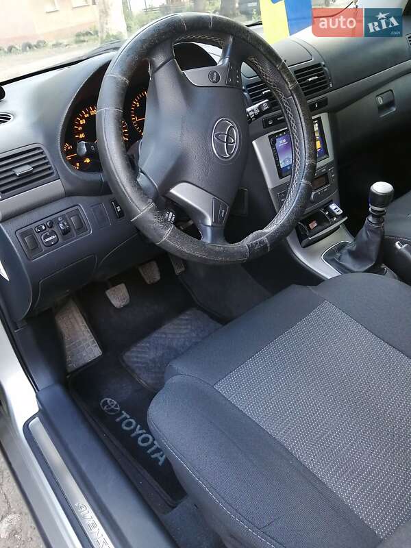 Универсал Toyota Avensis 2008 в Хмельницком