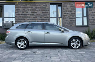 Універсал Toyota Avensis 2010 в Львові