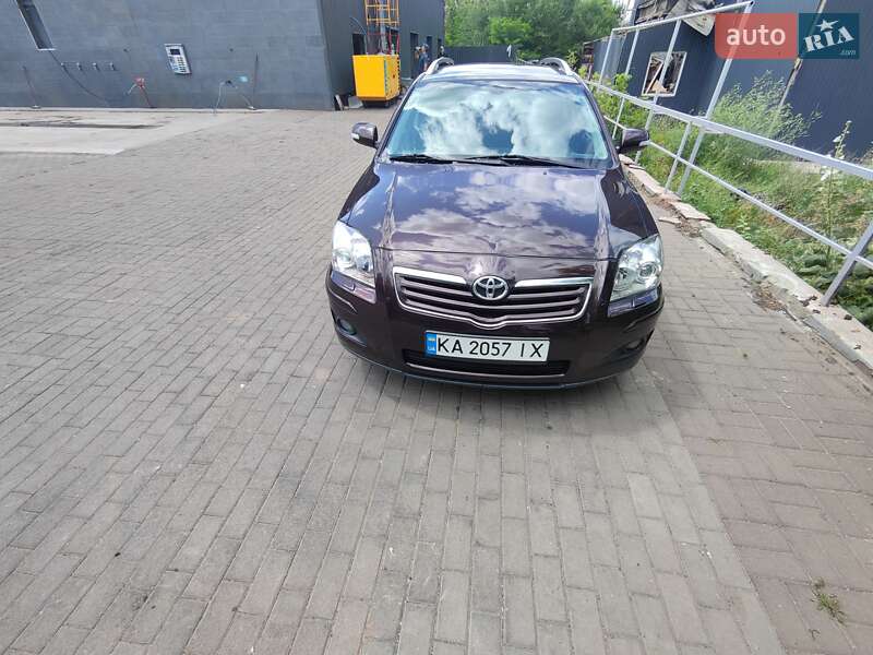 Универсал Toyota Avensis 2007 в Краматорске