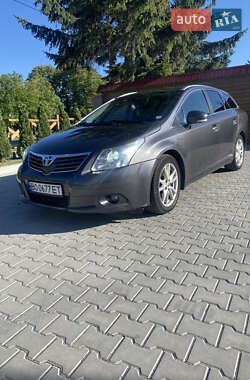 Универсал Toyota Avensis 2010 в Хоросткове