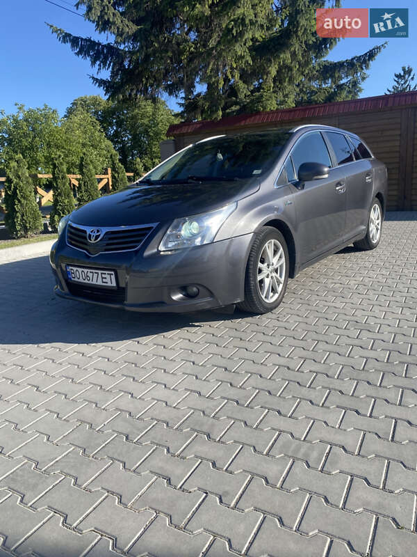 Toyota Avensis 2010