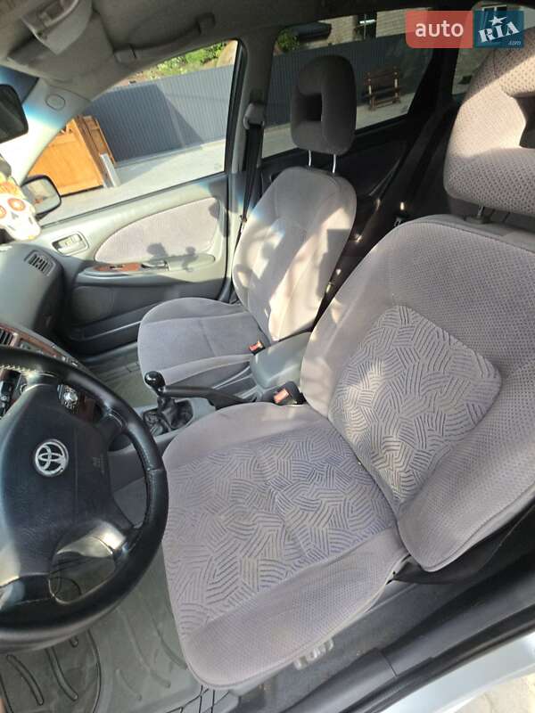 Универсал Toyota Avensis 1999 в Баре