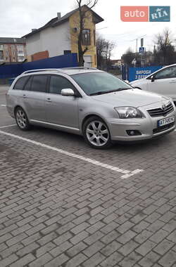 Универсал Toyota Avensis 2008 в Долине