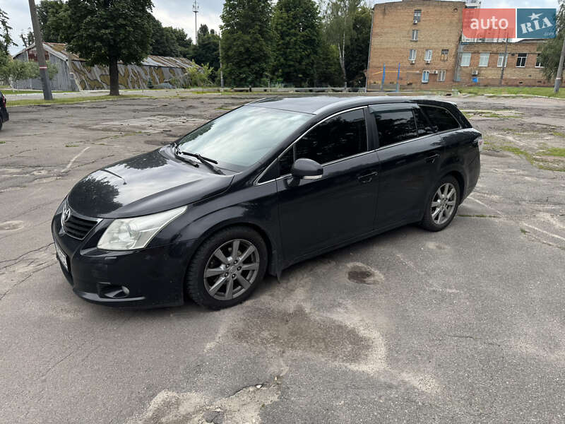 Універсал Toyota Avensis 2010 в Києві