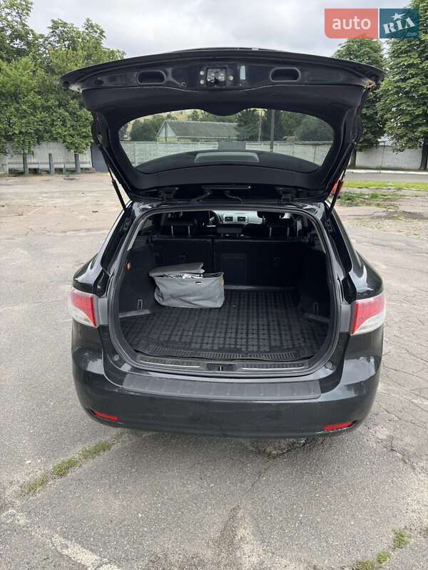 Універсал Toyota Avensis 2010 в Києві