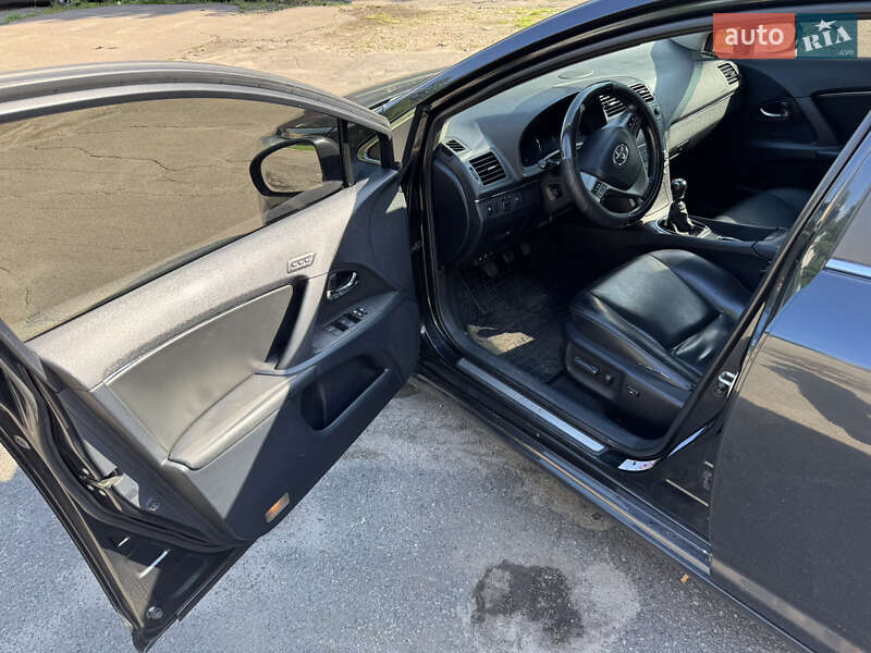 Універсал Toyota Avensis 2010 в Києві