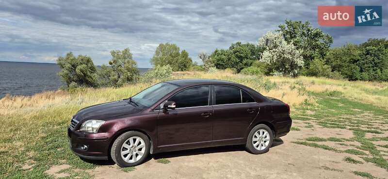 Седан Toyota Avensis 2008 в Черкассах