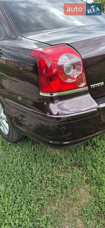 Седан Toyota Avensis 2008 в Черкассах