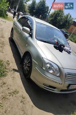 Седан Toyota Avensis 2006 в Изюме