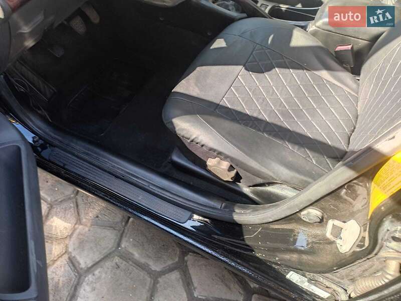 Седан Toyota Avensis 2000 в Одесі