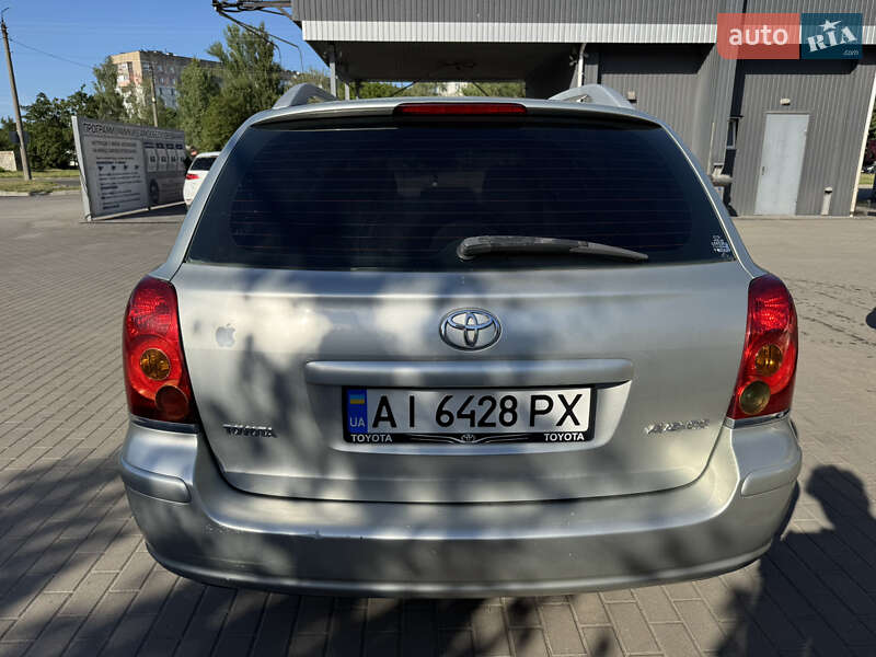 Універсал Toyota Avensis 2003 в Смілі
