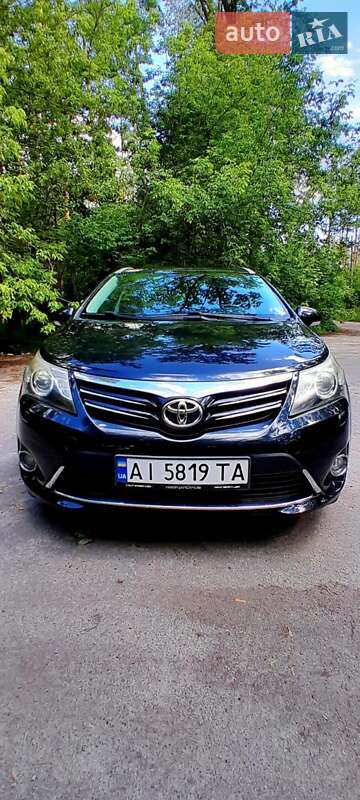 Toyota Avensis 2012