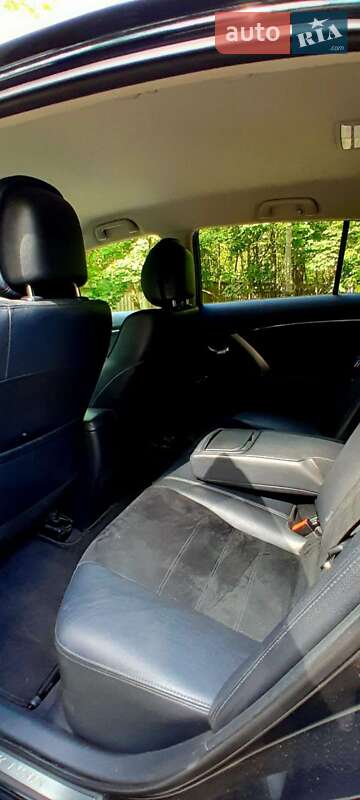 Универсал Toyota Avensis 2012 в Киеве