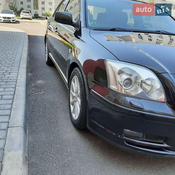 Ліфтбек Toyota Avensis 2005 в Вінниці