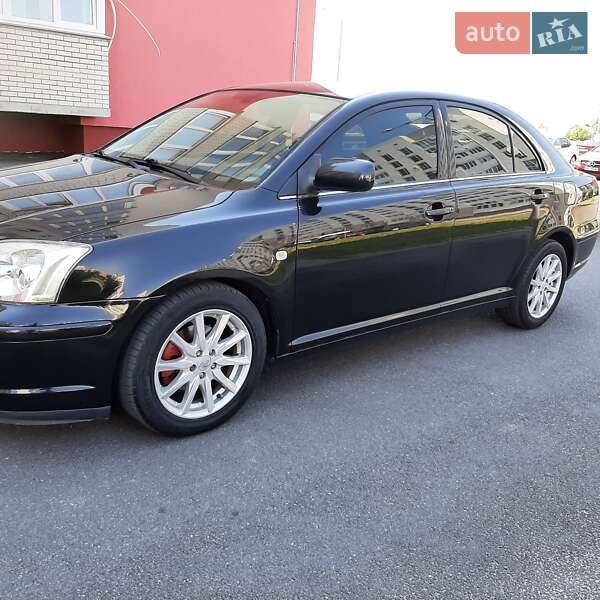 Ліфтбек Toyota Avensis 2005 в Вінниці