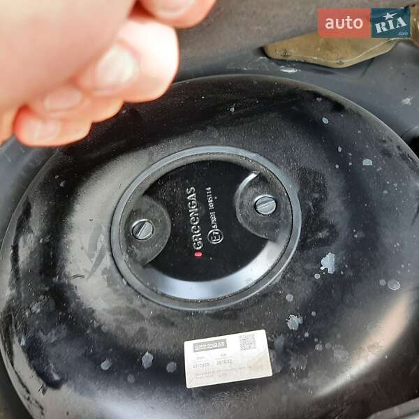 Ліфтбек Toyota Avensis 2005 в Вінниці