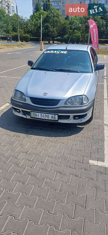 Toyota Avensis 1998