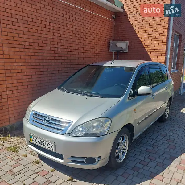 Toyota Avensis 2002