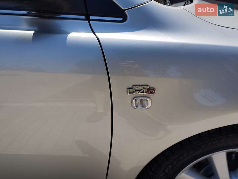 Универсал Toyota Avensis 2004 в Виноградове